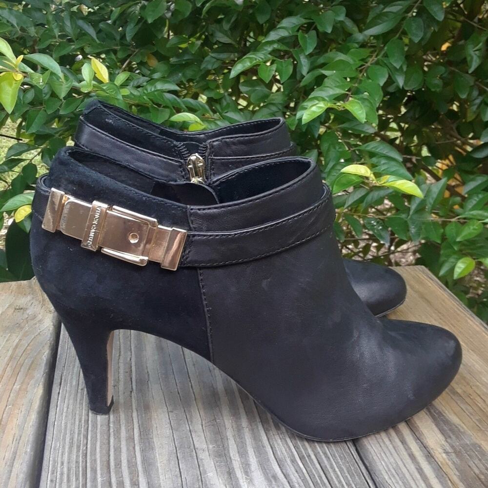VINCE CAMUTO Black Leather Suede Buckle Booties SZ 6.5 Side Zip High Heel Shoes